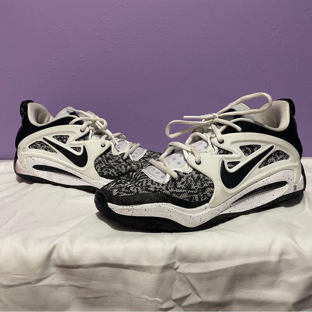 Kd 15 size 9